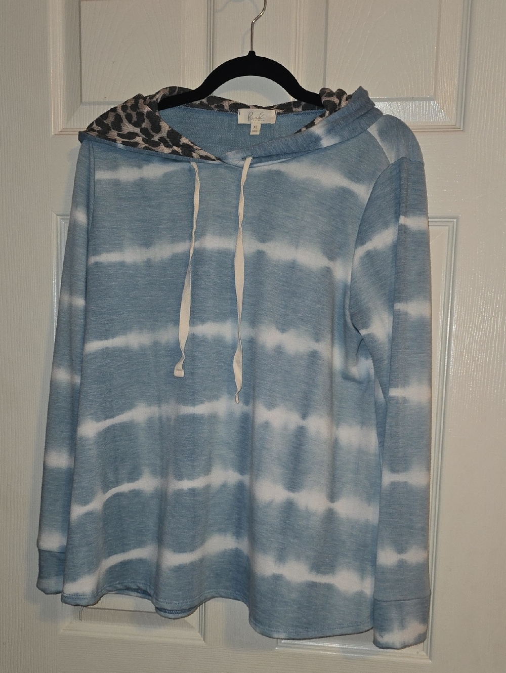 Light Blue Tie-Dye Hooded Crewneck Sweater with‎ Leopard Trim